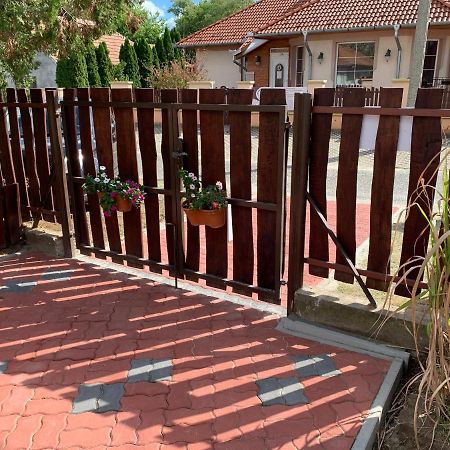 Mandi apartman Veresegyház Esterno foto