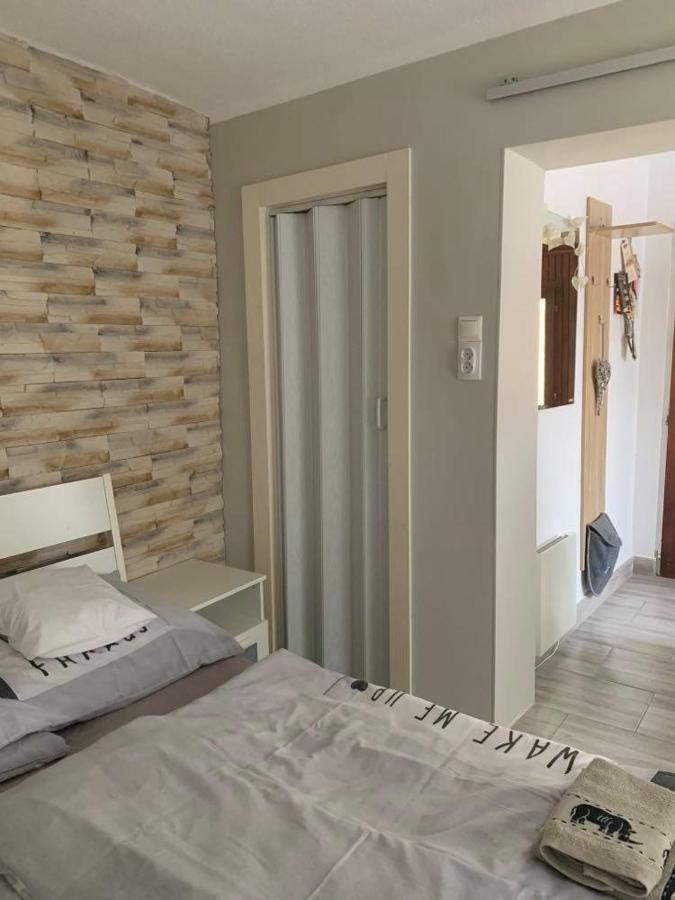 Appartamento Mandi apartman Veresegyház Esterno foto