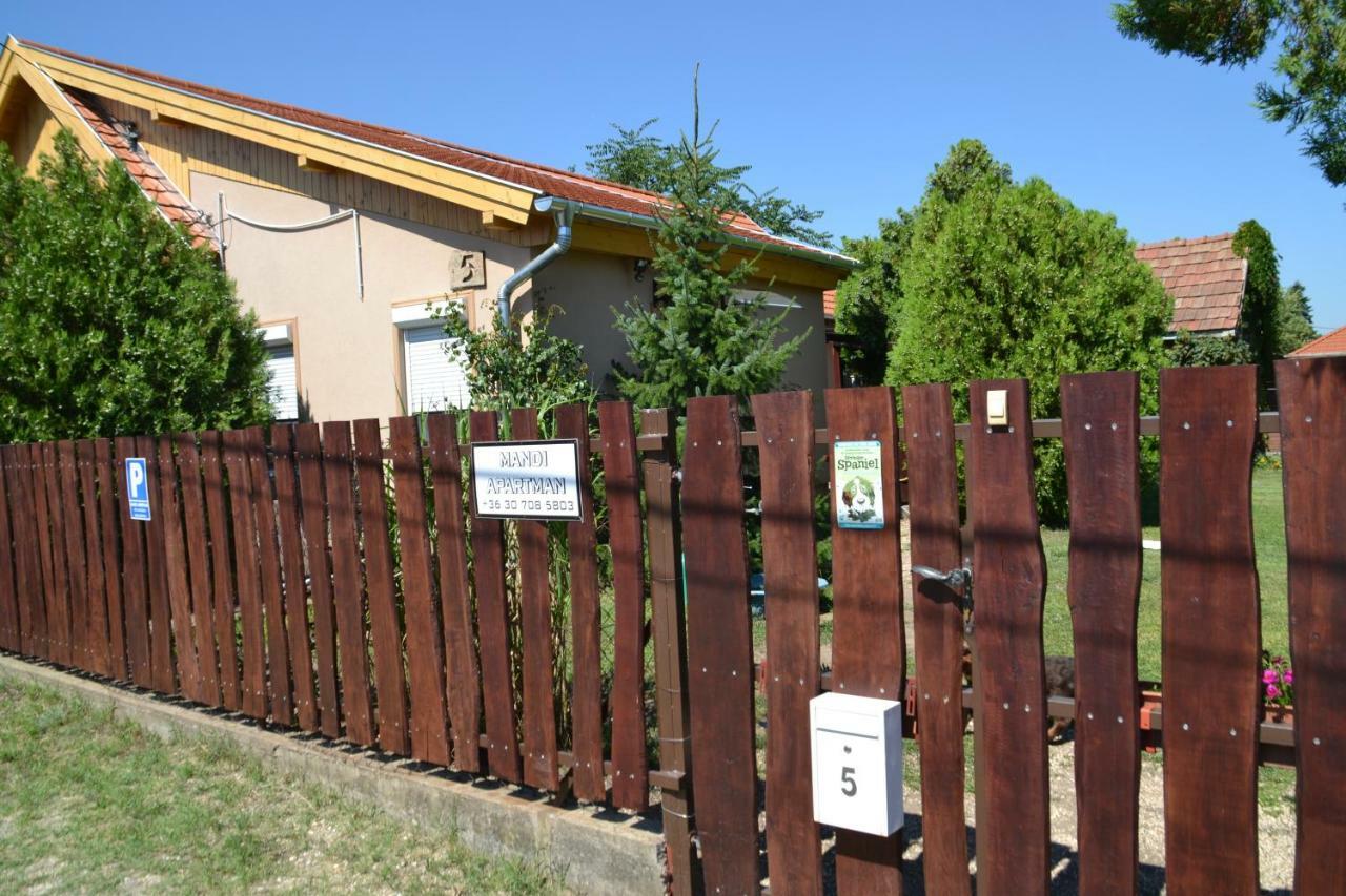 Mandi apartman Veresegyház Esterno foto